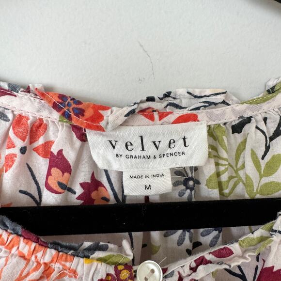 Velvet by Graham & Spencer Lucy Floral Boho Blouse Size Medium - Picture 3 of 9